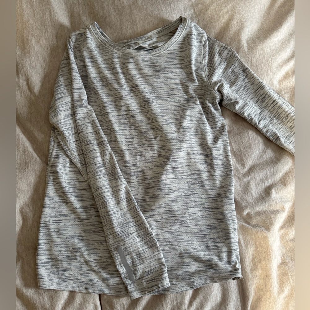 Zyia split back long sleeve shirt